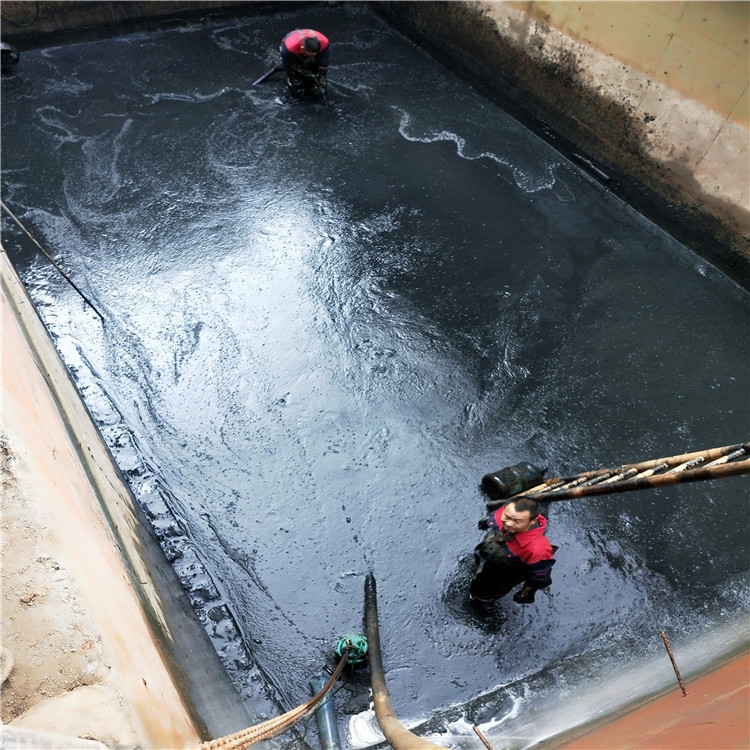 十堰废水池清理
